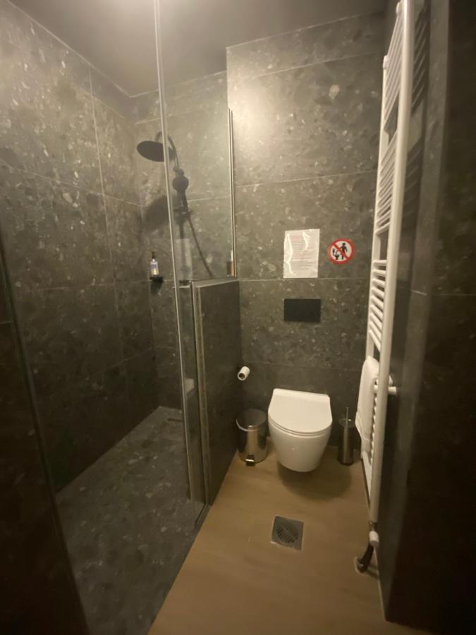 شقة Aristi Boutique Stonehouse With Attic المظهر الخارجي الصورة