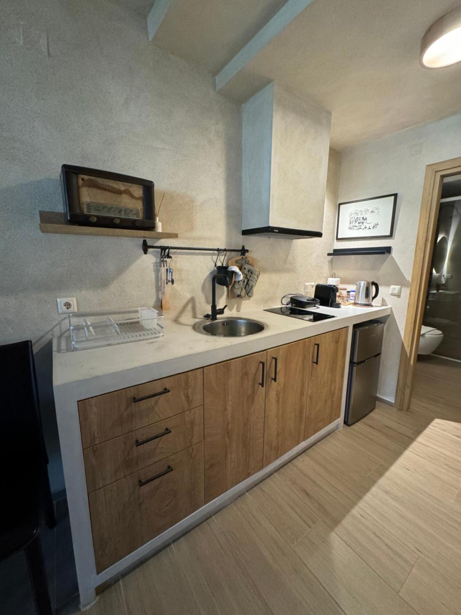 شقة Aristi Boutique Stonehouse With Attic المظهر الخارجي الصورة